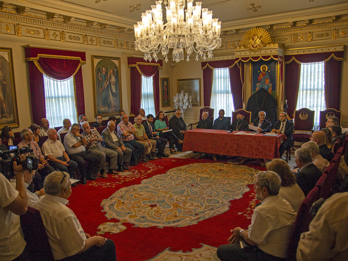 Patrik seçimine doğru: Seçmen listeleri için gergin toplantı